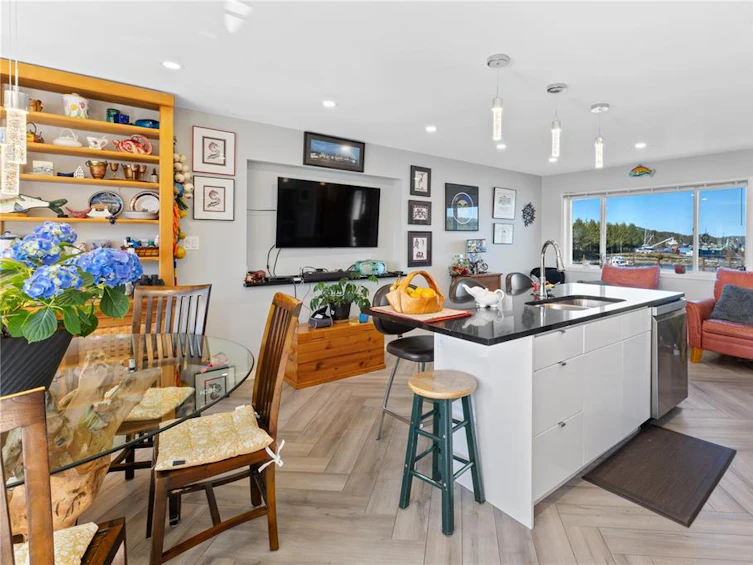 2015 Bay Street, Ucluelet, BC, V0R 3A0 - 28