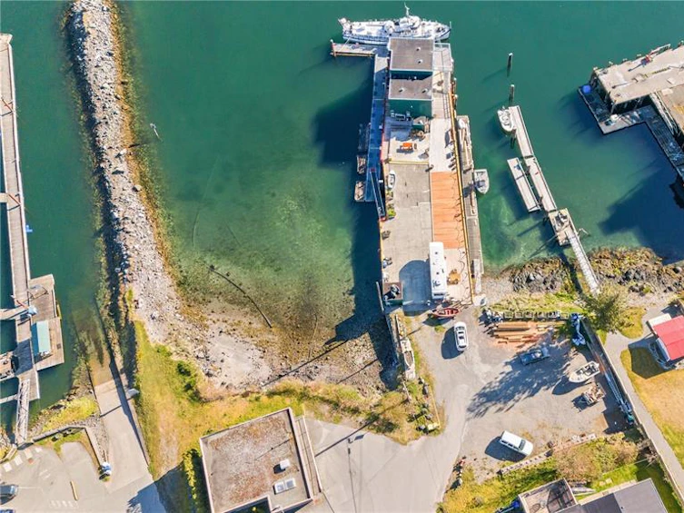 2015 Bay Street, Ucluelet, BC, V0R 3A0 - 46