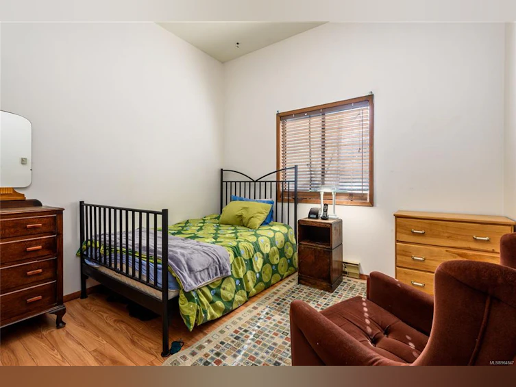 3355 Egremont Road, Cumberland, BC, V0R 1S0 - 20