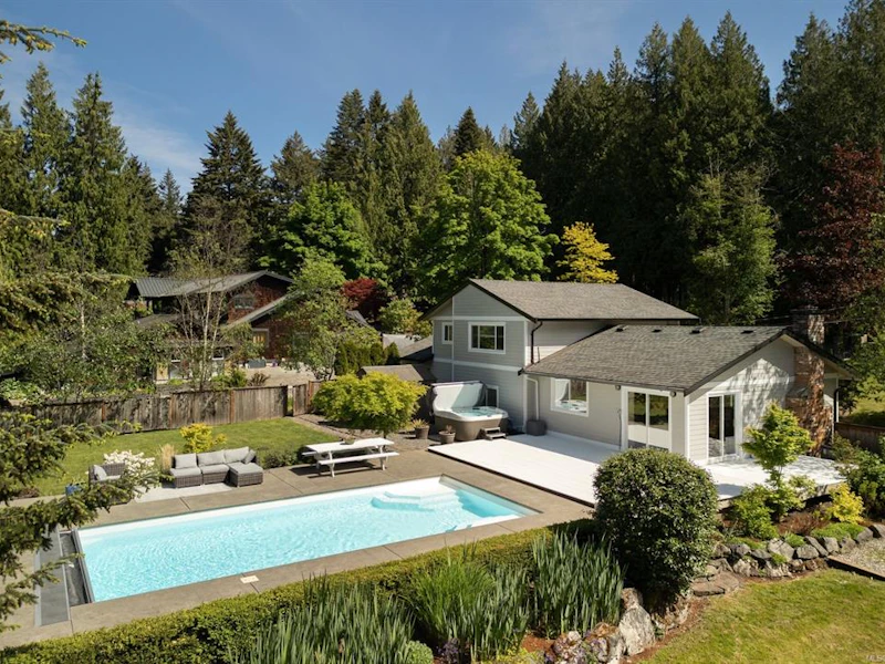 1274 Clayton Road, North Saanich BC V8L 5V3