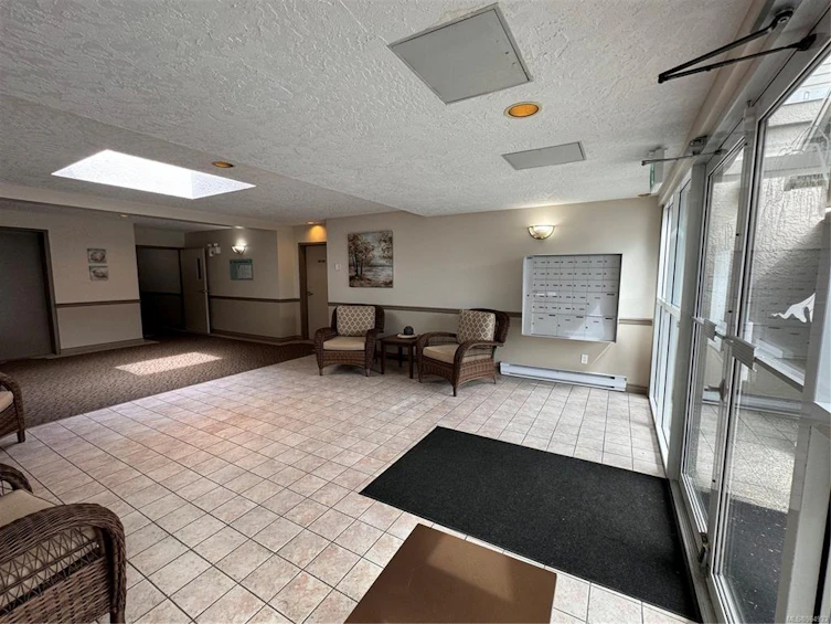 102-9 Adams Road, Campbell River, BC, V9W 1R9 - 4