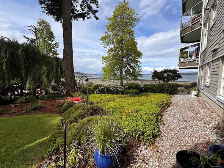 102-9 Adams Road, Campbell River, BC, V9W 1R9 - 8