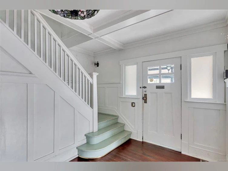 1151 Oxford Street, Victoria, BC, V8V 2V2 - 2