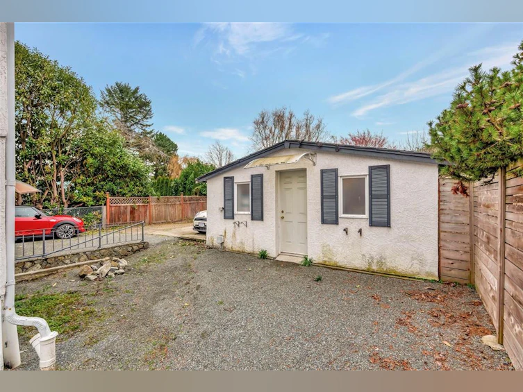 1151 Oxford Street, Victoria, BC, V8V 2V2 - 36