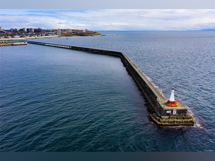 1151 Oxford Street, Victoria, BC, V8V 2V2 - 38