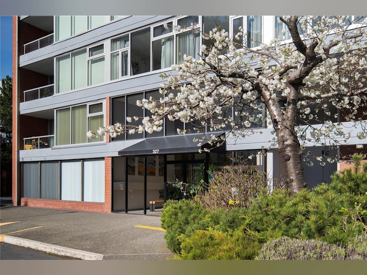 1106-327 Maitland Street, Victoria, BC, V9A 7G7 - 3