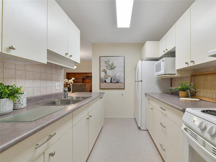 204-1041 Rockland Avenue, Victoria, BC, V8V 3H6 - 7