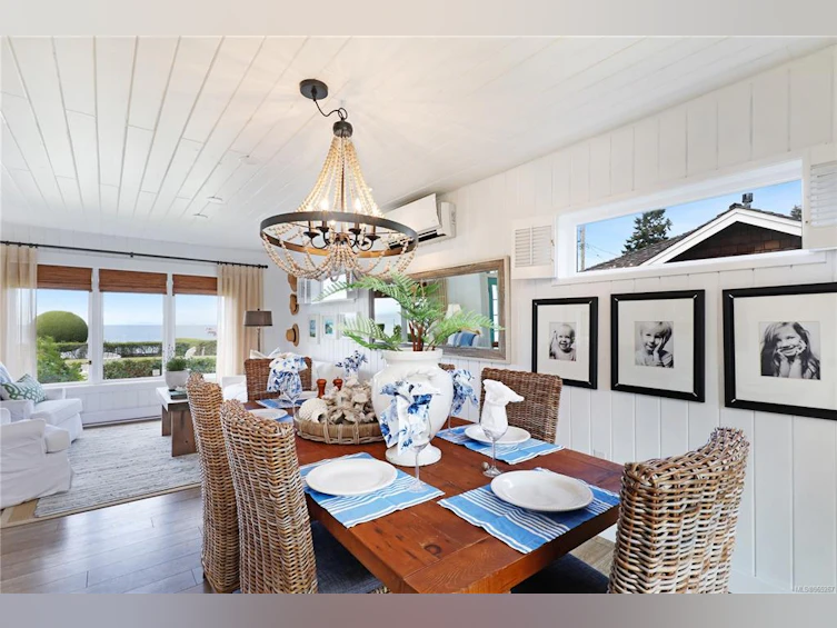 321&322 Judges Row, Qualicum Beach, BC, V9K 1G6 - 16