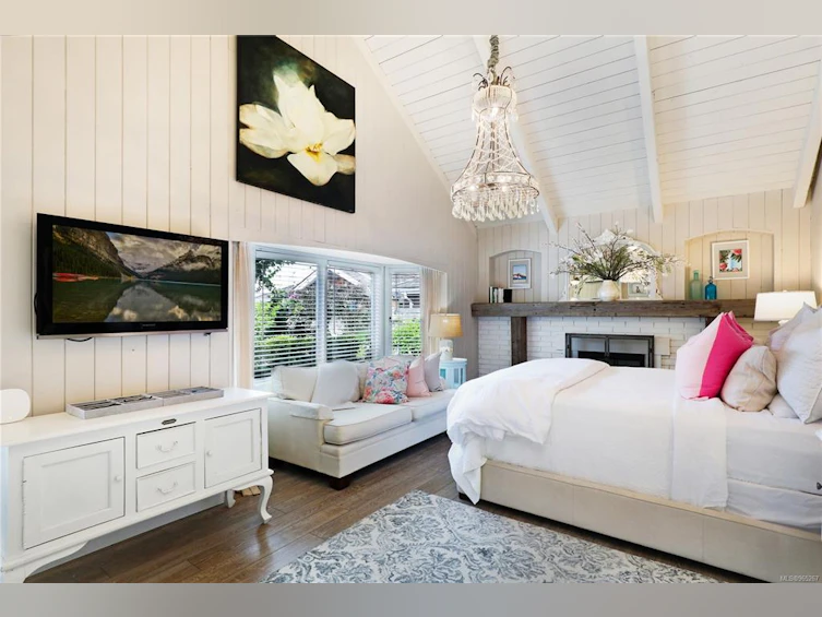 321&322 Judges Row, Qualicum Beach, BC, V9K 1G6 - 28