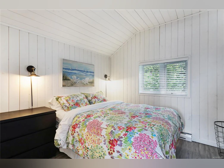 321&322 Judges Row, Qualicum Beach, BC, V9K 1G6 - 36