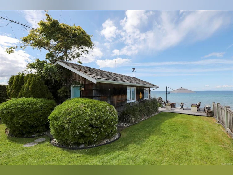 321&322 Judges Row, Qualicum Beach, BC, V9K 1G6 - 41