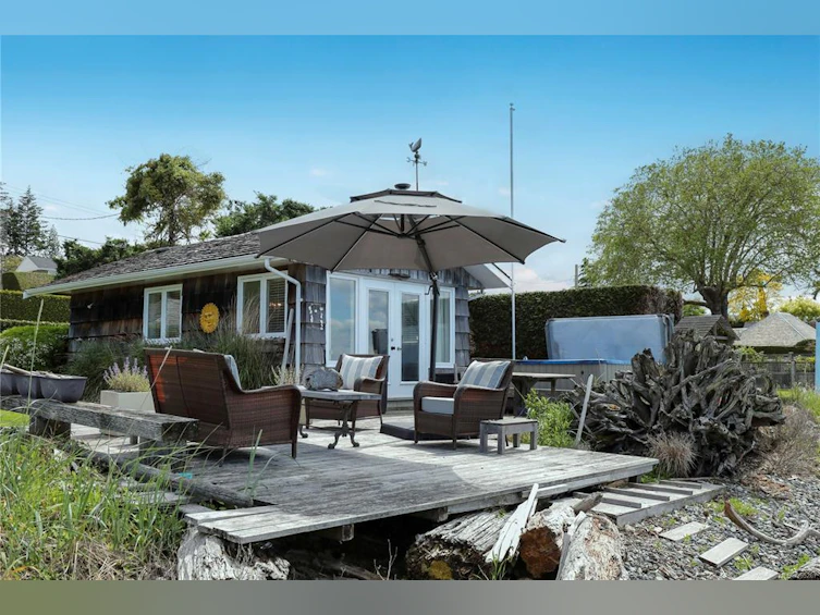 321&322 Judges Row, Qualicum Beach, BC, V9K 1G6 - 46