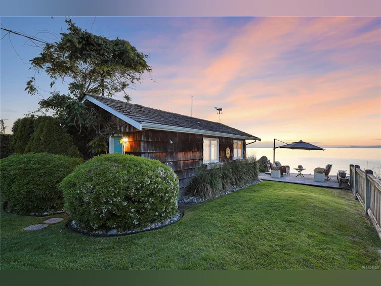 321&322 Judges Row, Qualicum Beach, BC, V9K 1G6 - 51