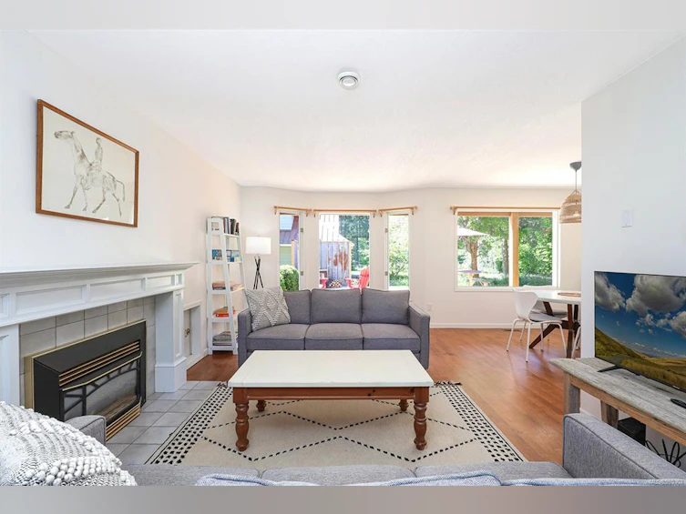 8860 Mclarey Avenue, Black Creek, BC, V9J 1A3 - 9