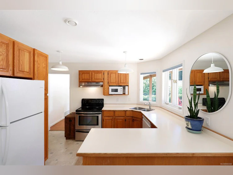 8860 Mclarey Avenue, Black Creek, BC, V9J 1A3 - 16