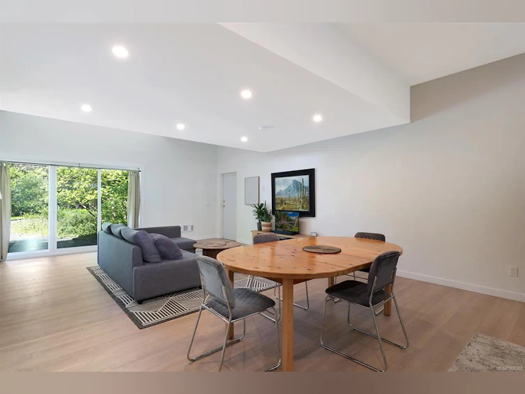 8860 Mclarey Avenue, Black Creek, BC, V9J 1A3 - 30