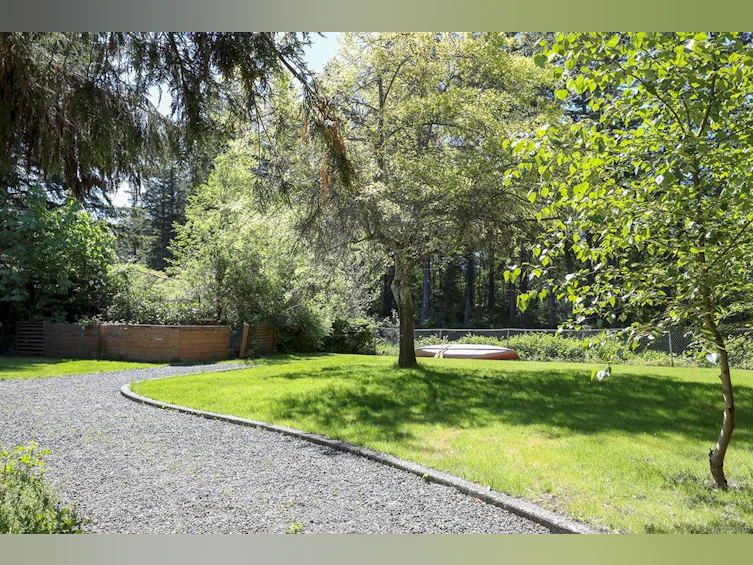 8860 Mclarey Avenue, Black Creek, BC, V9J 1A3 - 36