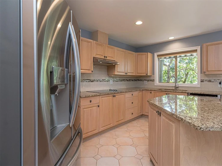 4-4305 Maltwood Lane, Saanich, BC, V8X 5G9 - 13