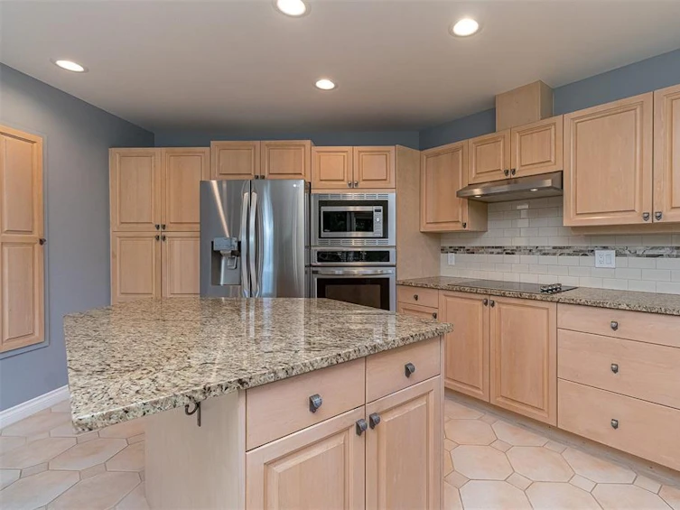 4-4305 Maltwood Lane, Saanich, BC, V8X 5G9 - 19