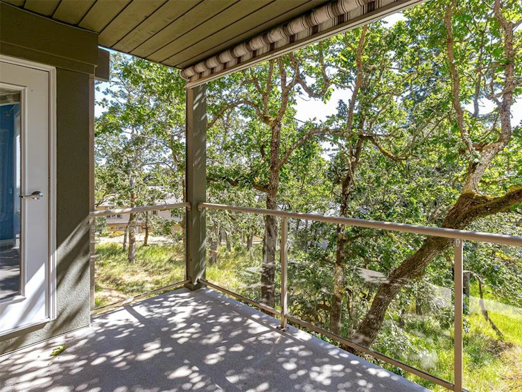 4-4305 Maltwood Lane, Saanich, BC, V8X 5G9 - 38