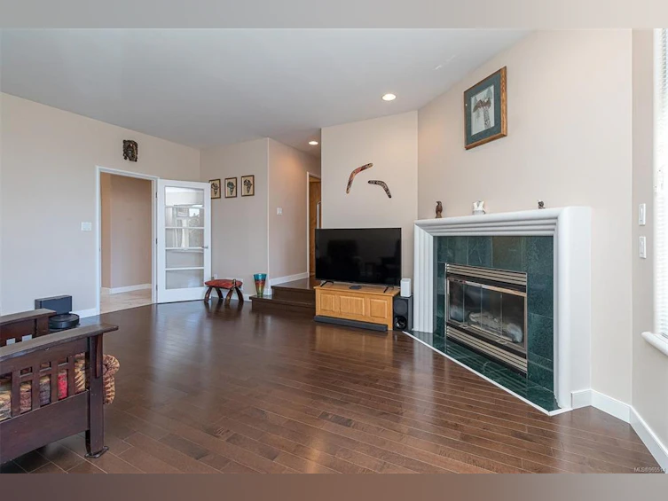 808 Del Monte Lane, Saanich, BC, V8Y 3H2 - 18