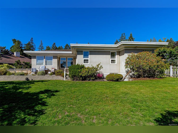 808 Del Monte Lane, Saanich, BC, V8Y 3H2 - 43