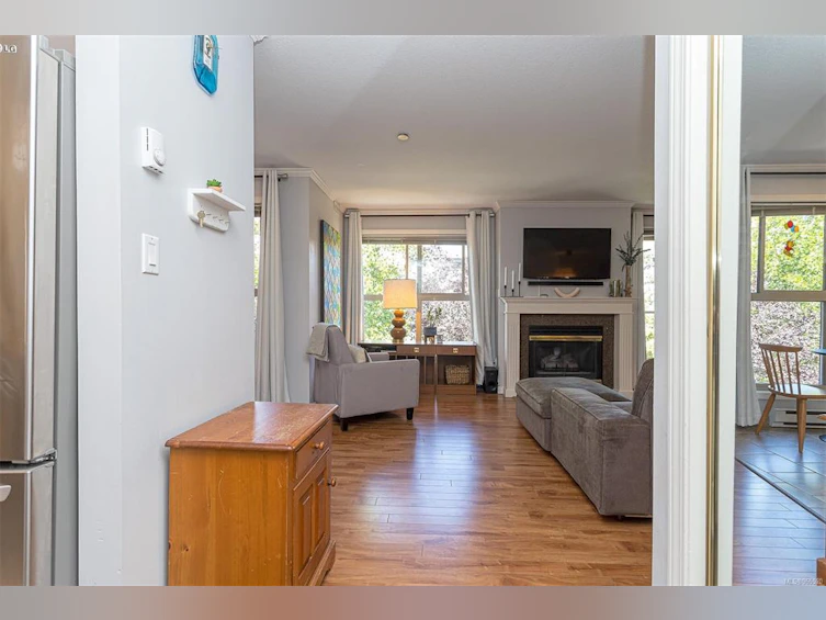 302-1217 Pandora Avenue, Victoria, BC, V8V 3R3 - 2