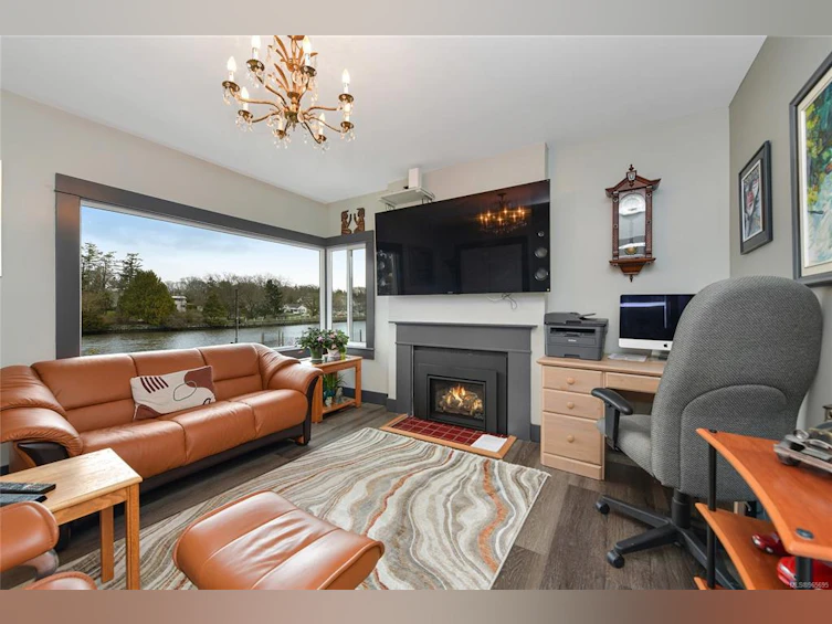 10 Phillion Place, Esquimalt, BC, V9A 4H9 - 9