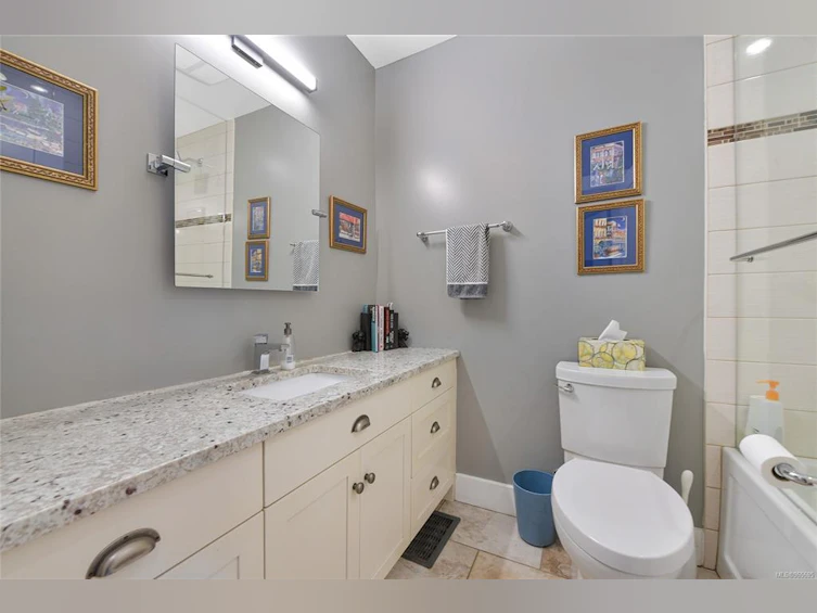 10 Phillion Place, Esquimalt, BC, V9A 4H9 - 21