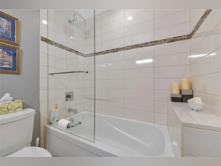 10 Phillion Place, Esquimalt, BC, V9A 4H9 - 22