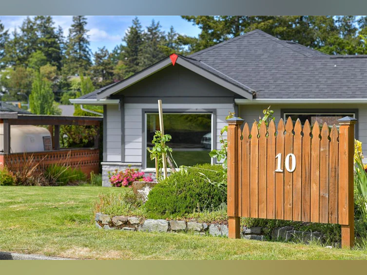 10 Phillion Place, Esquimalt, BC, V9A 4H9 - 25