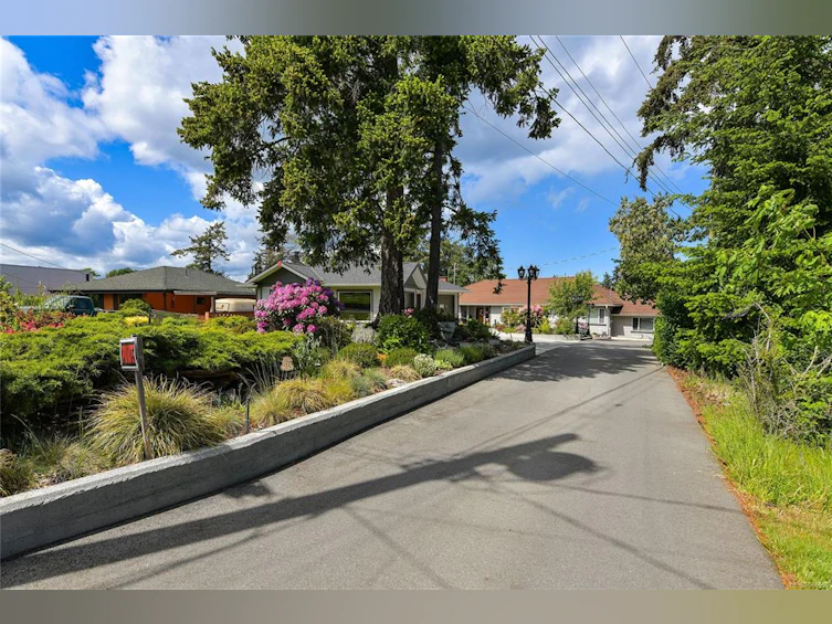 10 Phillion Place, Esquimalt, BC, V9A 4H9 - 29