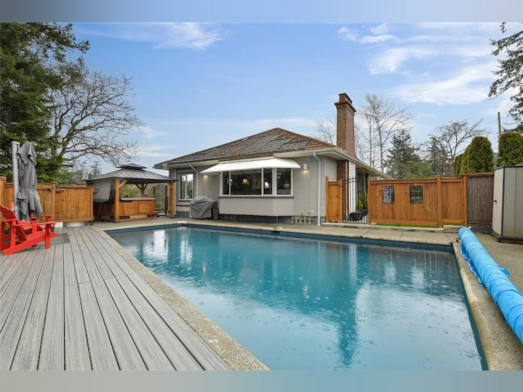 10 Phillion Place, Esquimalt, BC, V9A 4H9 - 42