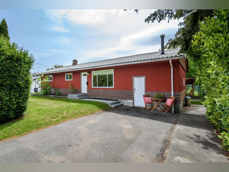 2135 Willemar Avenue, Courtenay, BC, V9N 3M7