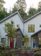 5 590 Marine Dr