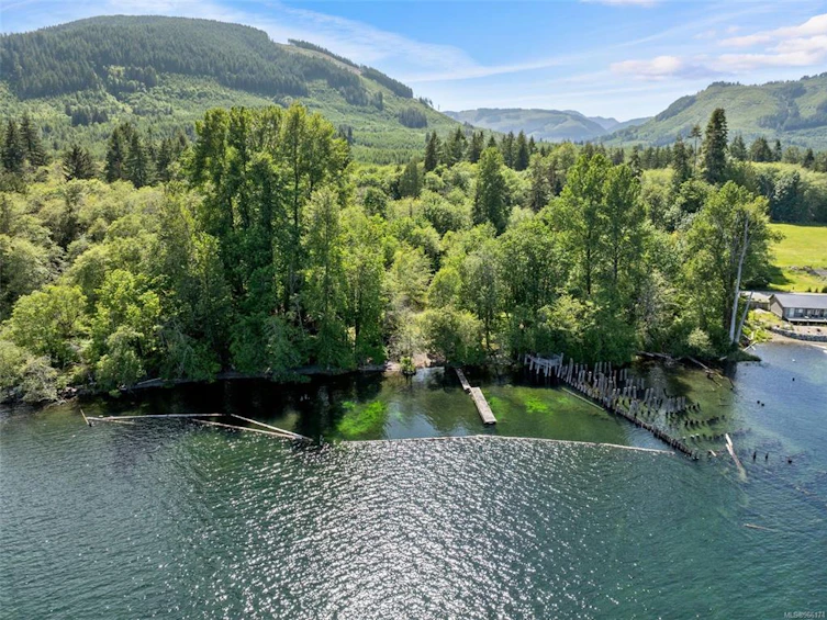 10200 South South Shore Road, Honeymoon Bay, BC, V0R 1Y0 - 2