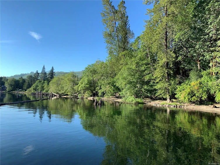 10200 South South Shore Road, Honeymoon Bay, BC, V0R 1Y0 - 12
