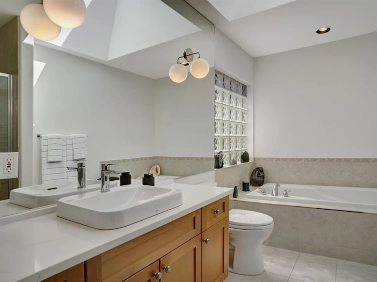904 Lakes Boulevard, French Creek, BC, V9P 2P8 - 22