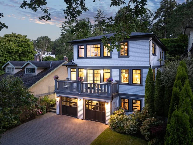 97 Beach Drive, Oak Bay BC V8S 2L3