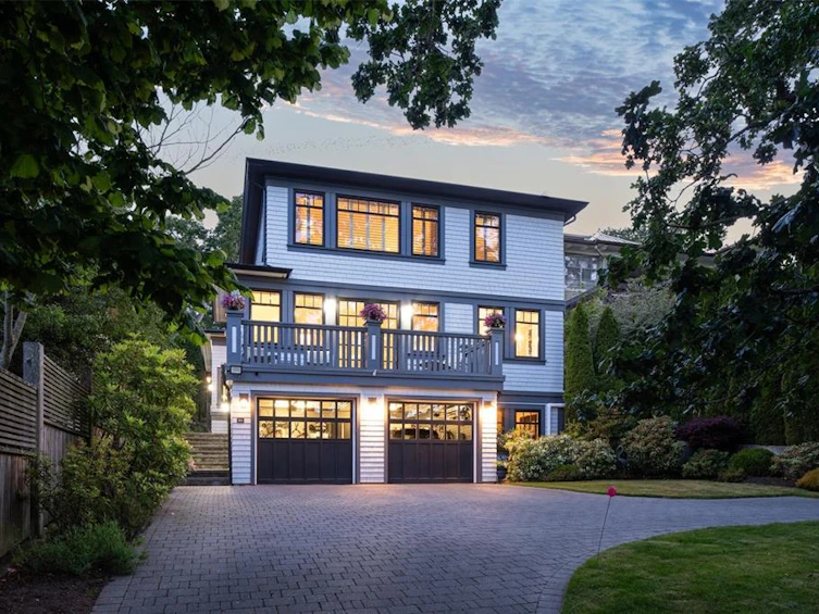 97 Beach Drive, Oak Bay, BC, V8S 2L3 - 2