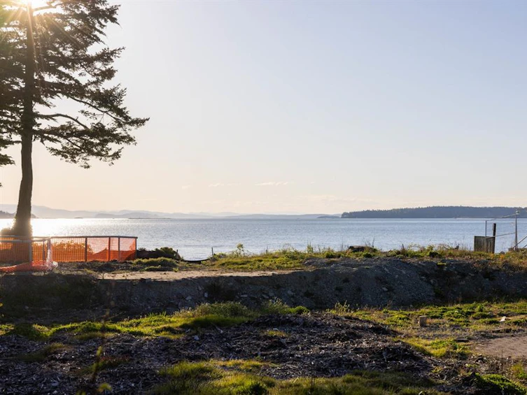 2551 Shoreacres Road, Sidney, BC, V8L 2E3 - 10