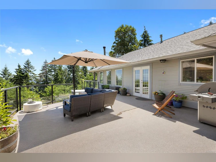 1775 Warn Way, Qualicum Beach, BC, V9K 2S3 - 15