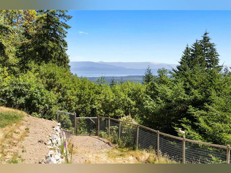 1775 Warn Way, Qualicum Beach, BC, V9K 2S3 - 17
