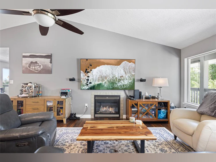 1775 Warn Way, Qualicum Beach, BC, V9K 2S3 - 18