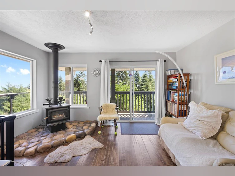 1775 Warn Way, Qualicum Beach, BC, V9K 2S3 - 26