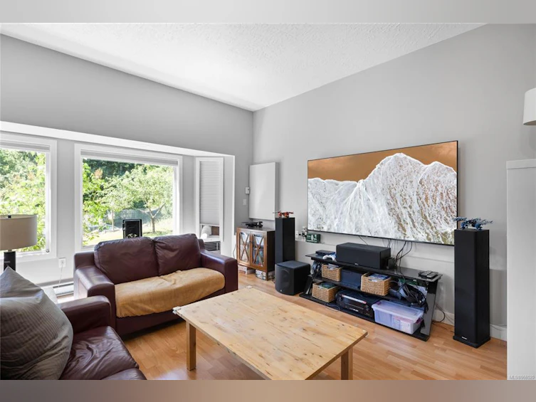 1775 Warn Way, Qualicum Beach, BC, V9K 2S3 - 28