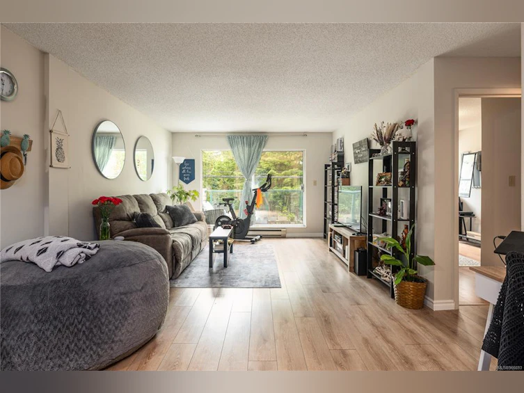 227-6711 Dover Road, Nanaimo, BC, V9V 1L9 - 2