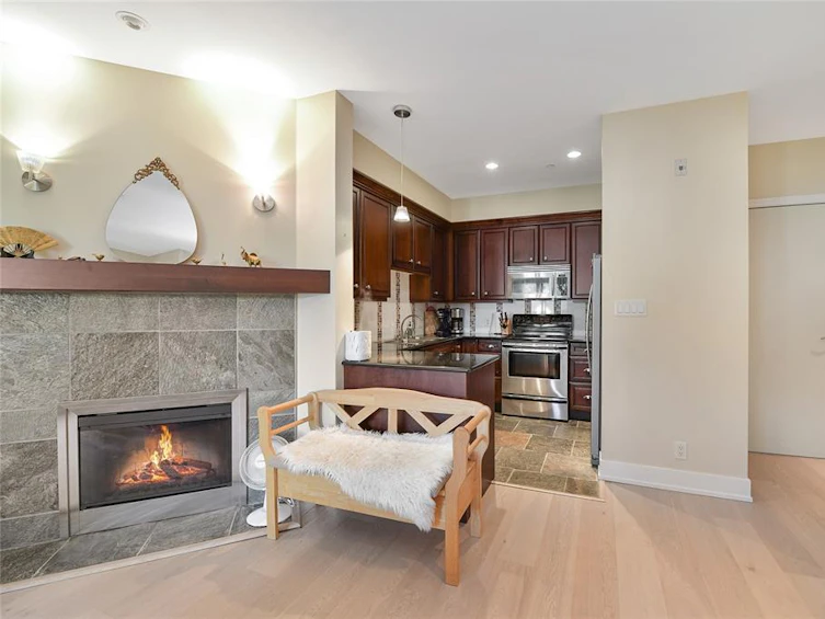 220-1325 Bear Mountain Parkway, Langford, BC, V9B 6T8 - 2