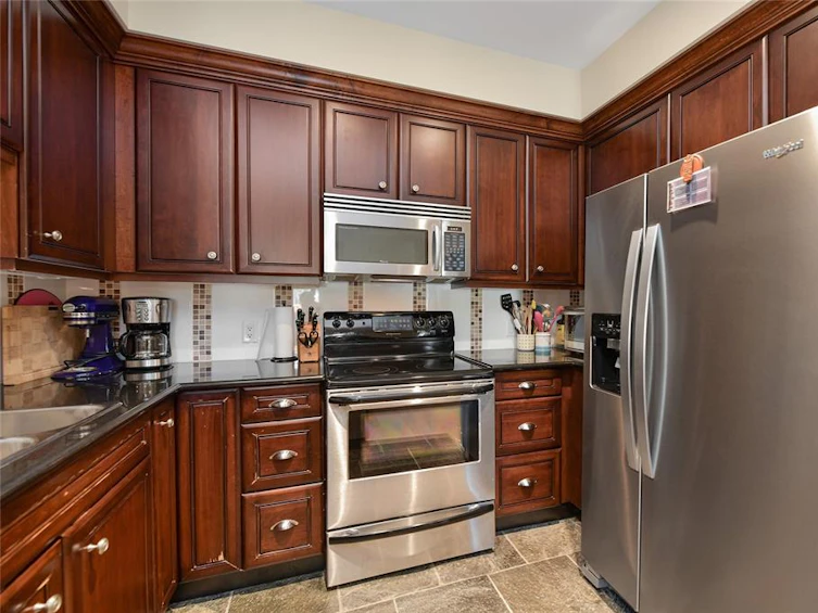220-1325 Bear Mountain Parkway, Langford, BC, V9B 6T8 - 6