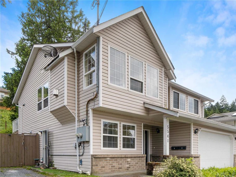 5541 Hammond Bay Road, Nanaimo, BC, V9T 5N1 - 2
